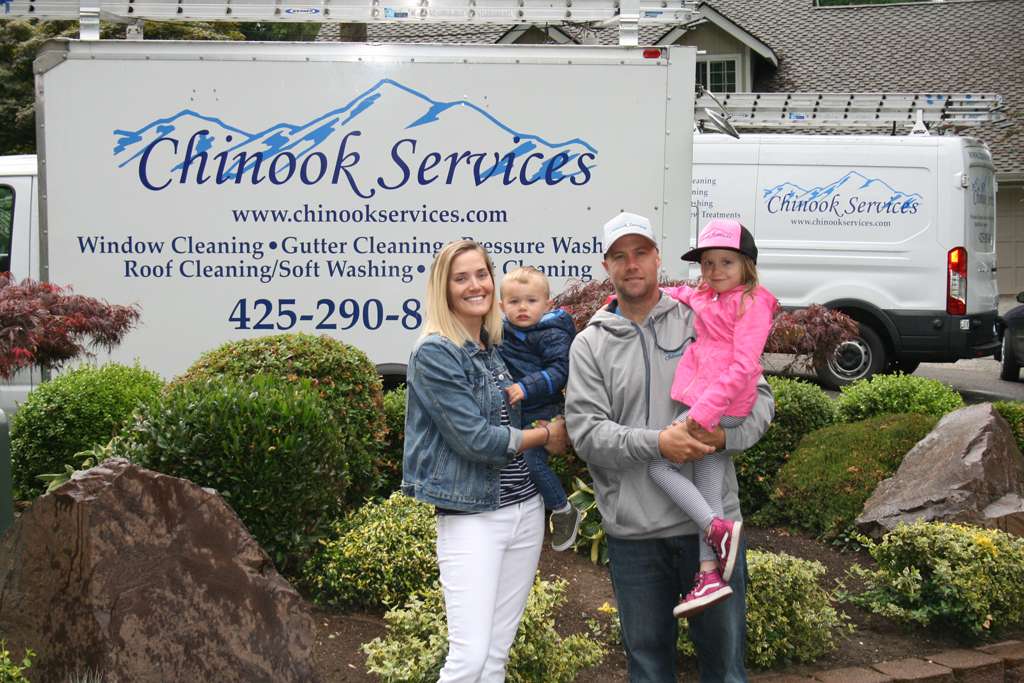 Everett Cleaning Service Roof Gutter Window Pressure Washing