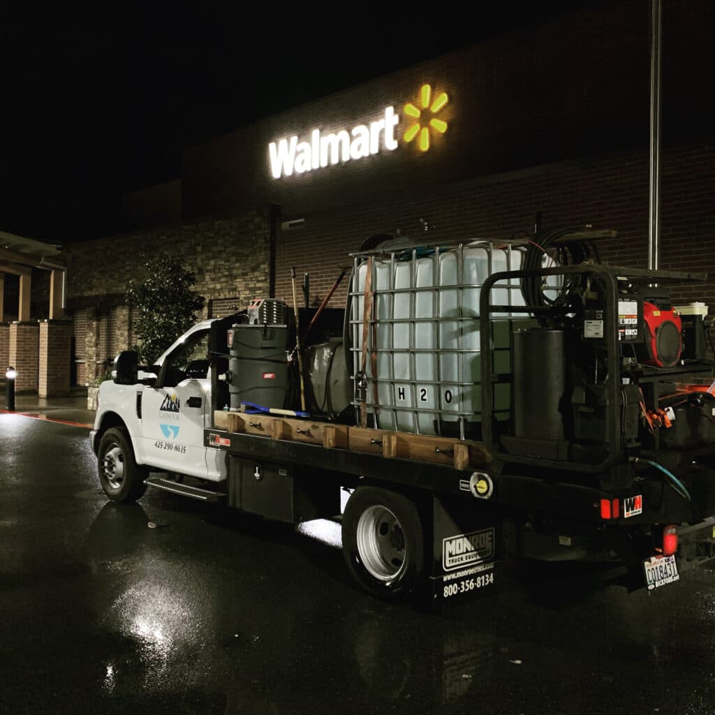 Commercial Pressure Washing Unit Chinook Services near Seattle, WA. Hot water pressure washer on flatbed truck. Full vacuum reclaim system. F-550 For with 6.7 diesel Power Stroke Engine.