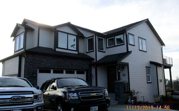 Exterior cleaning company Chinook Services in Seattle area jobsite