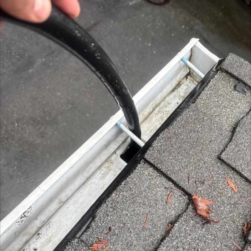 Seattle gutter clog cleaning image