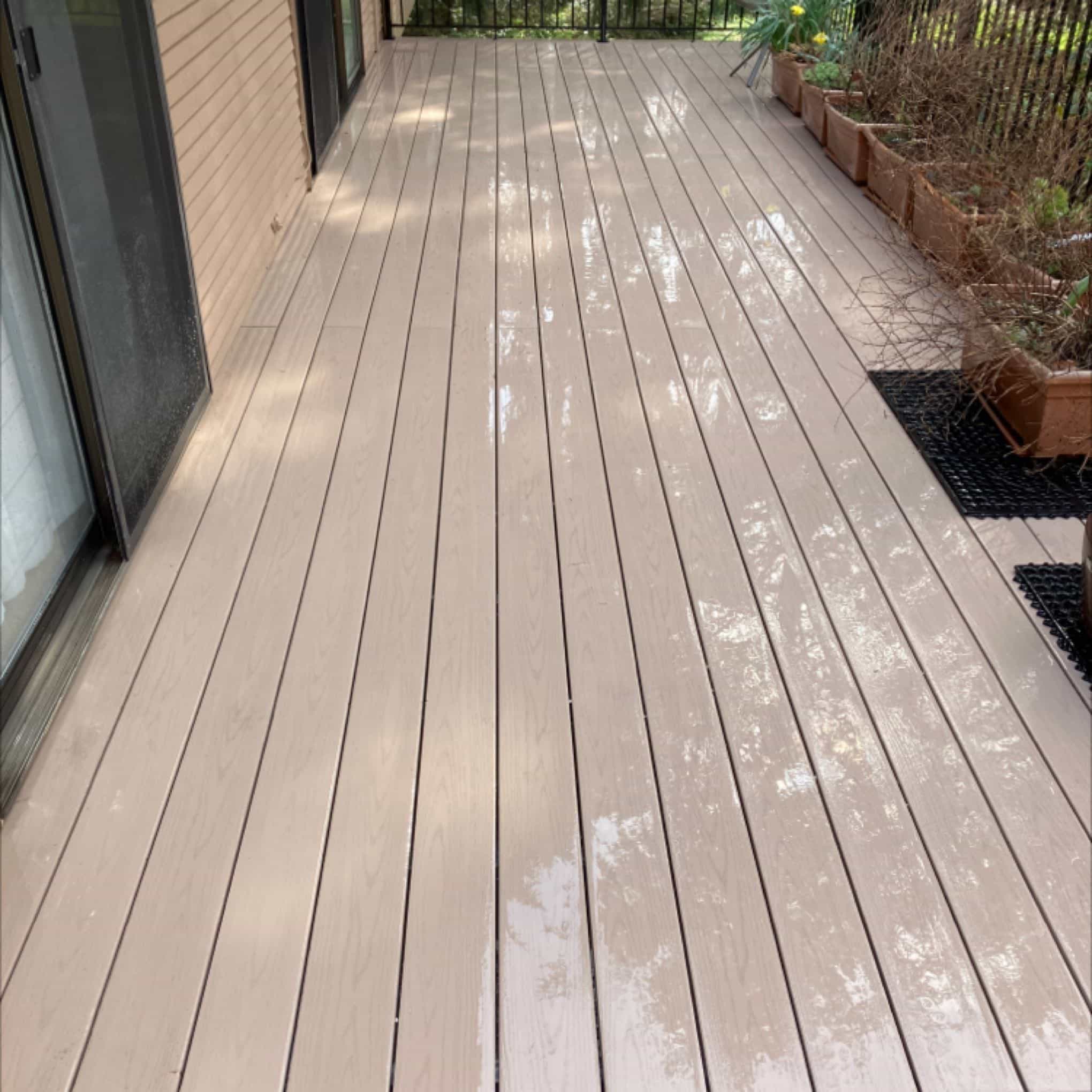 Pressure washing deck clean in Shoreline, WA