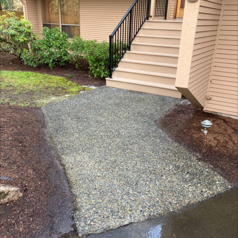 after pressure washing concrete driveway in Everett, WA