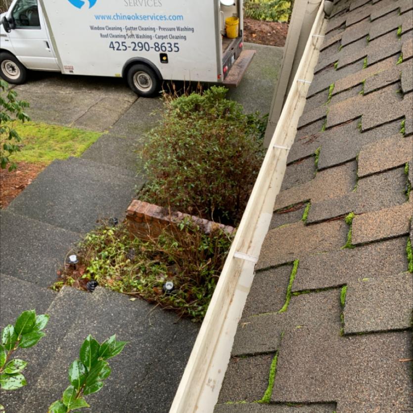 Gutter cleaning service Bothell, WA
