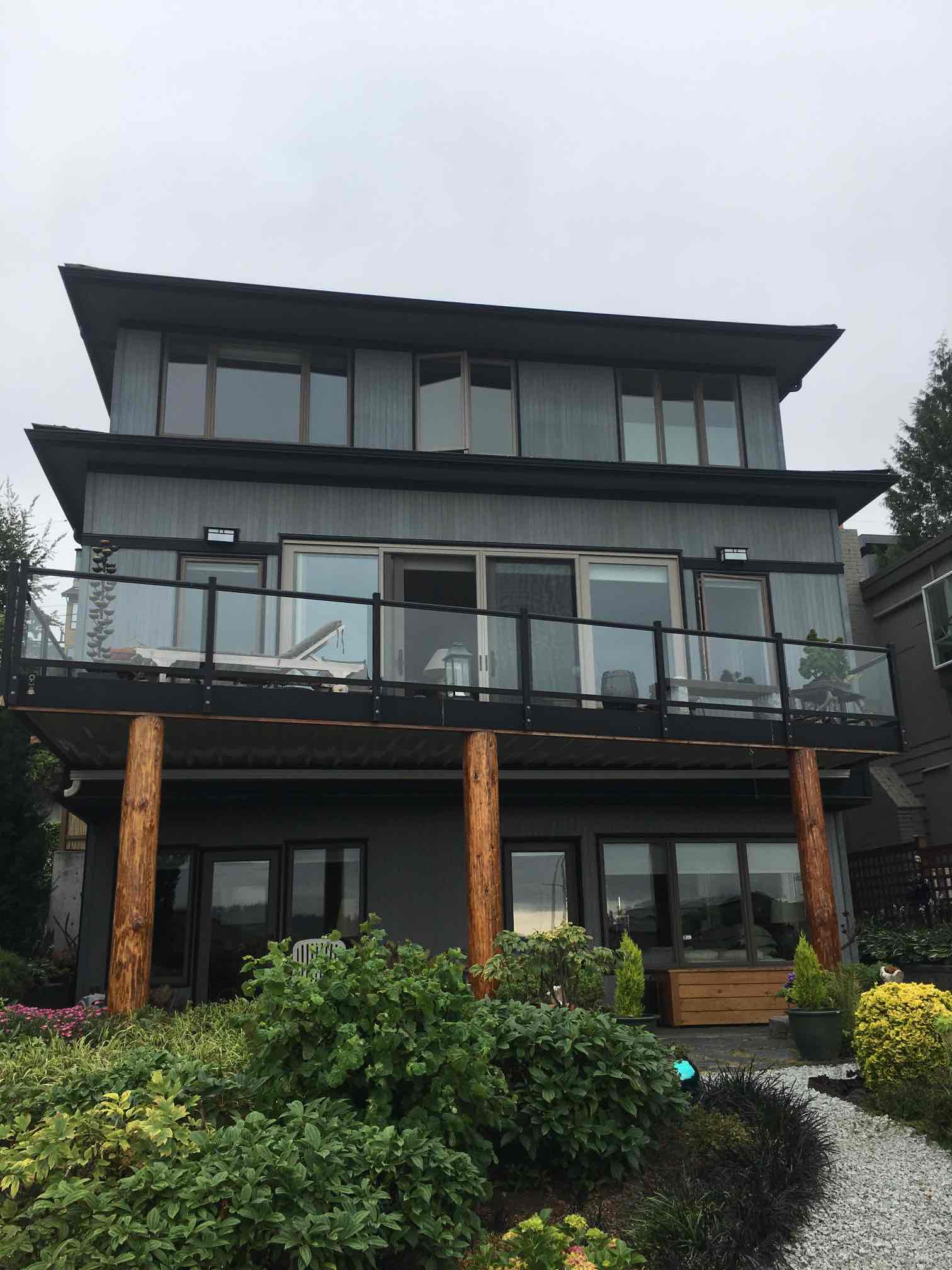 After window cleaning service Clyde Hill, WA home