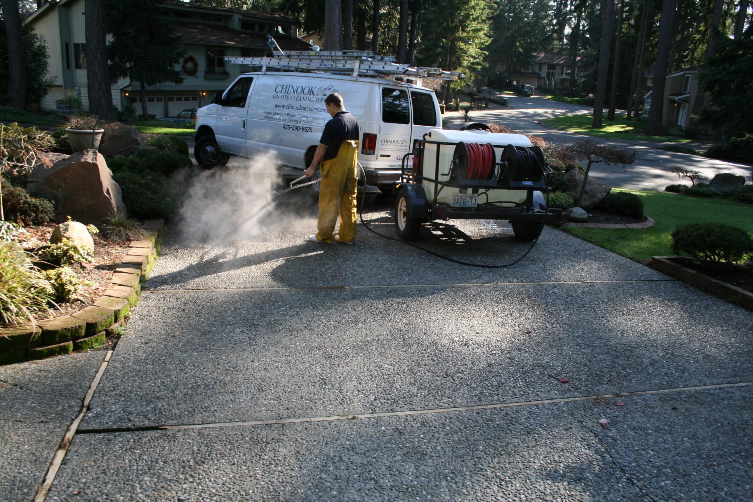 Pressure washing driveway in Duvall, WA