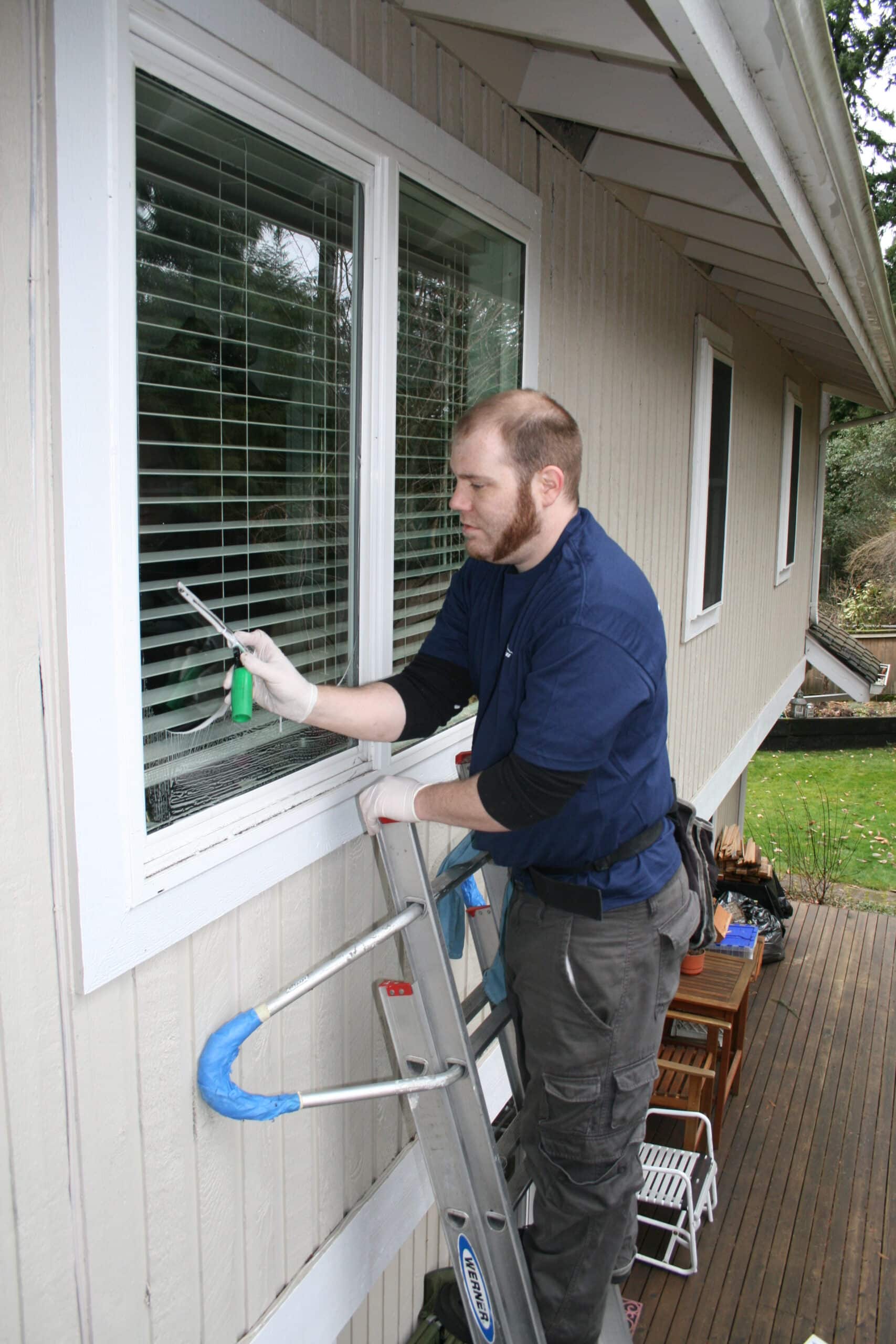 Window cleaning local area home in Kirkland, WA