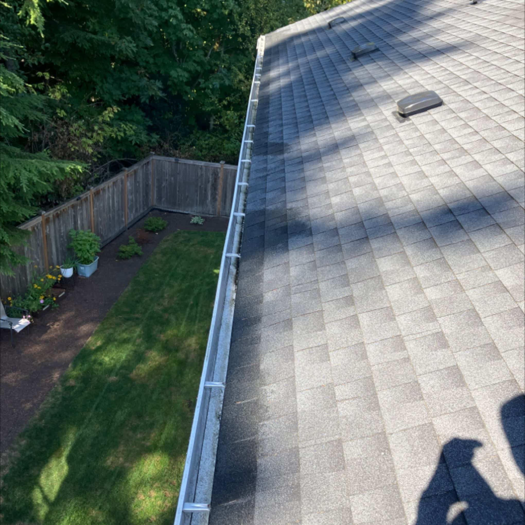Gutter cleaning in Martha Lake after cleaning service