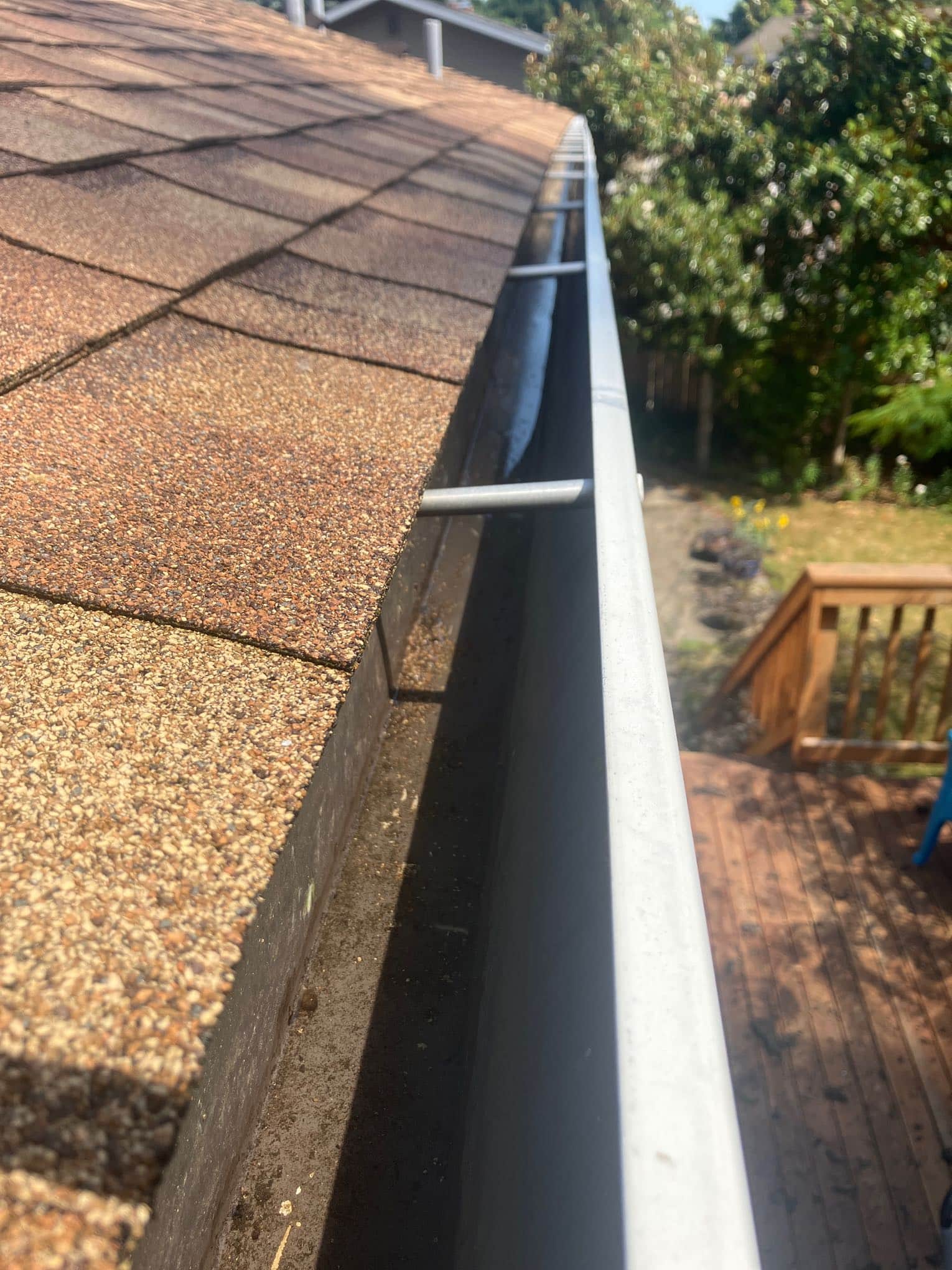 Mercer Island, WA gutter cleaning services provider Chinook Services after service provider