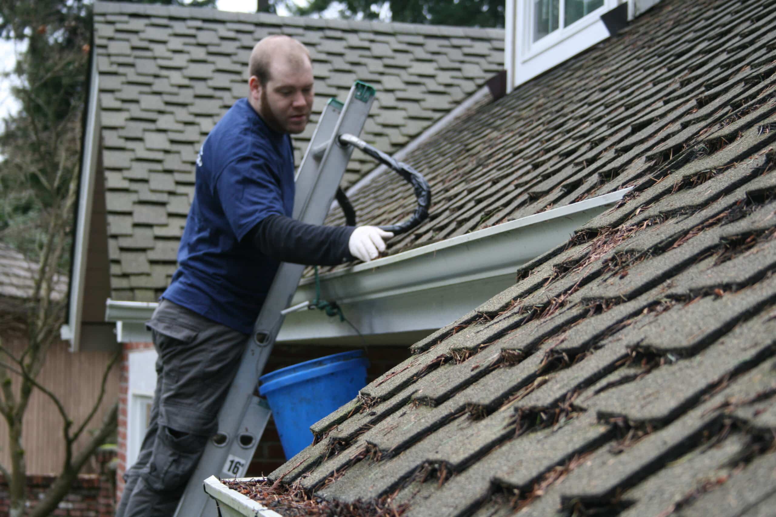 Cleaning gutters in North Creek by Chinook Services
