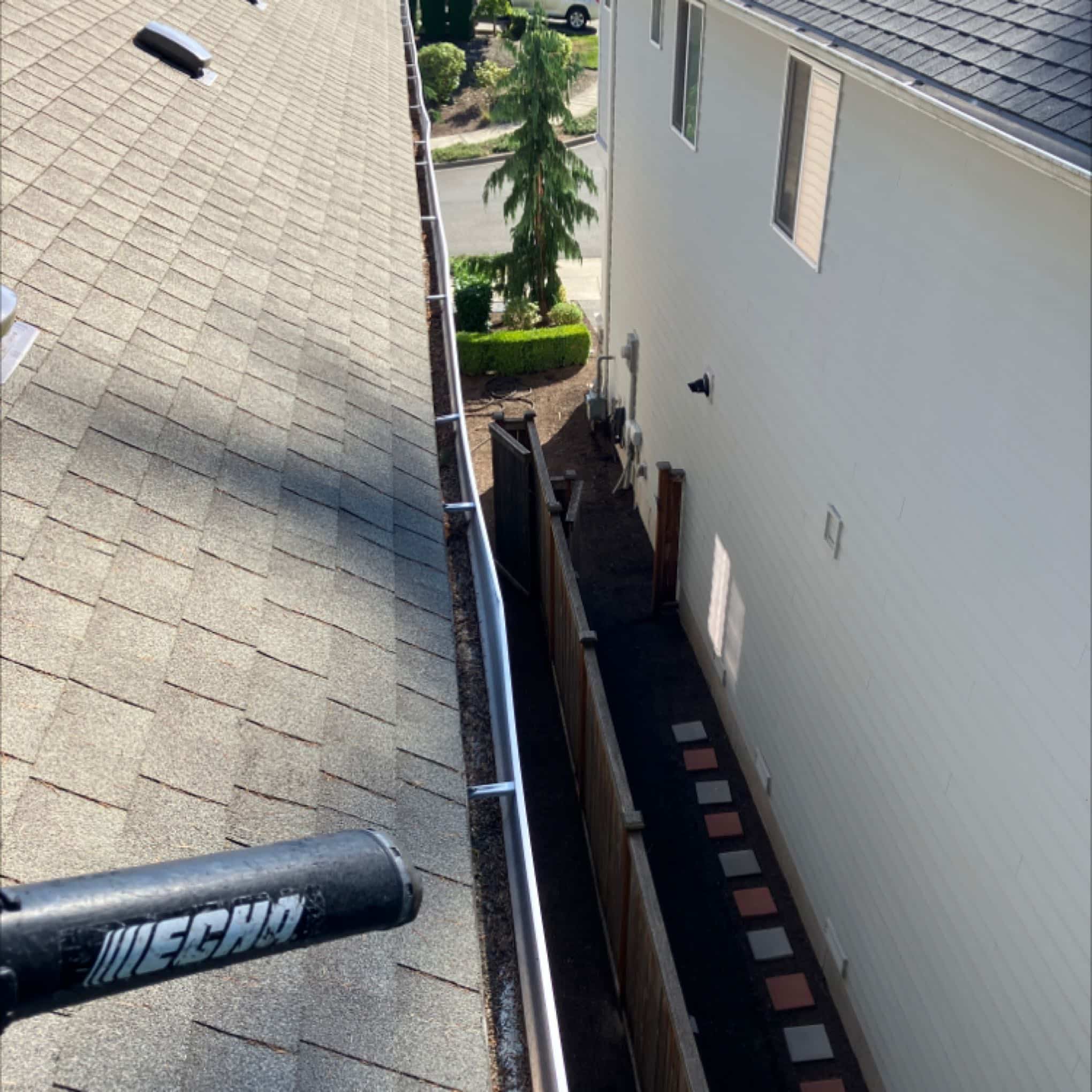 gutter cleaning in Stanwood