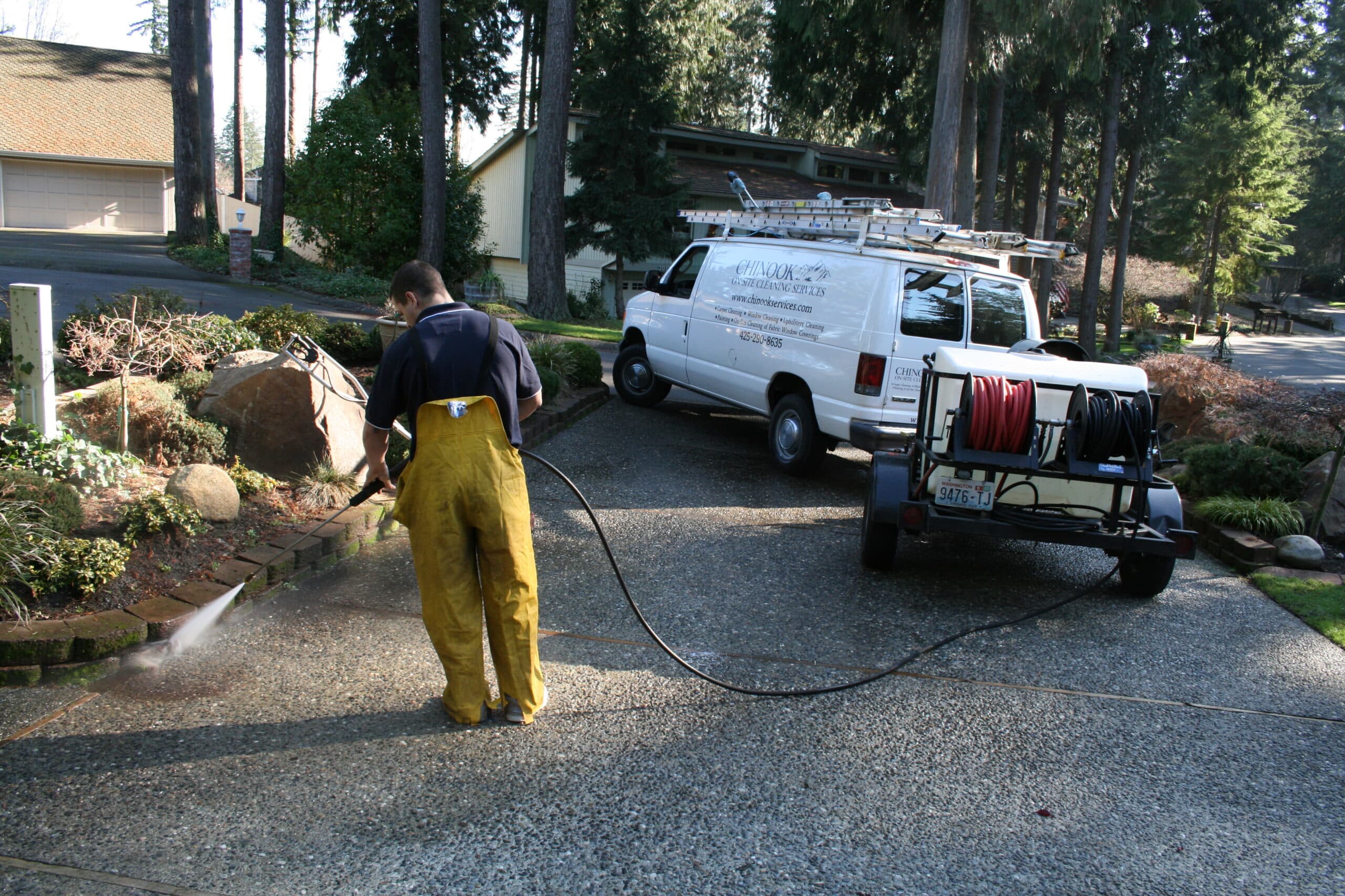 Pressure washing concrete Woodinville, WA
