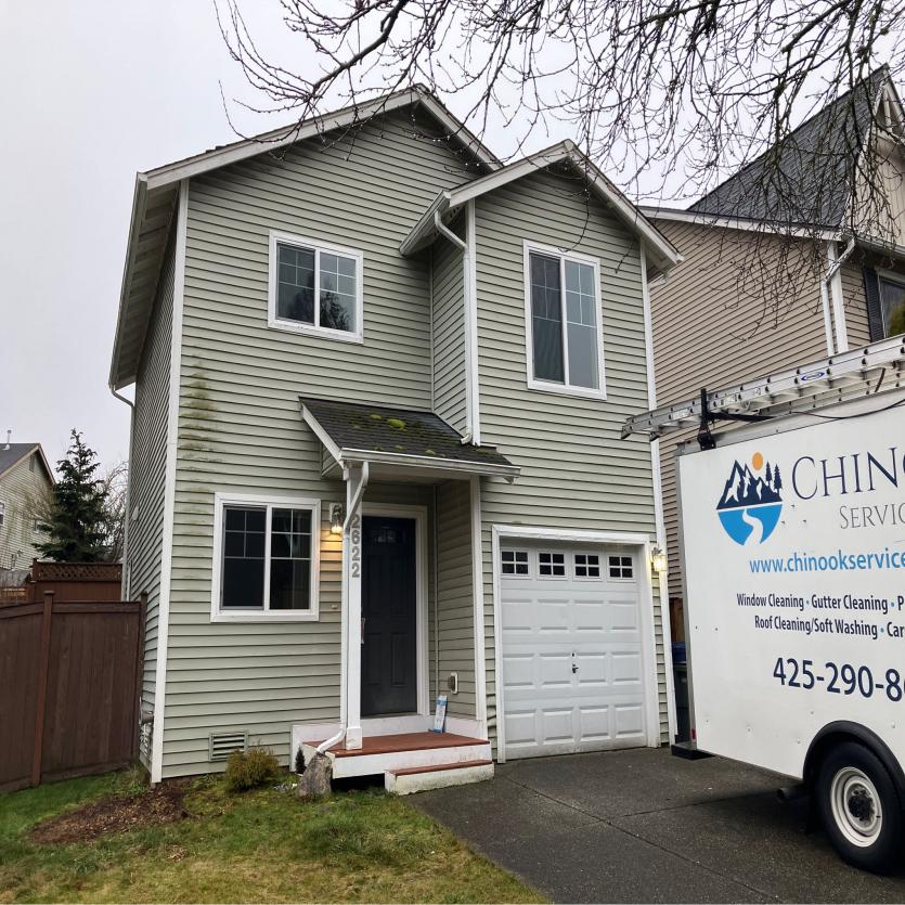 Gutter cleaning jobsite View Ridge community Seattle, WA