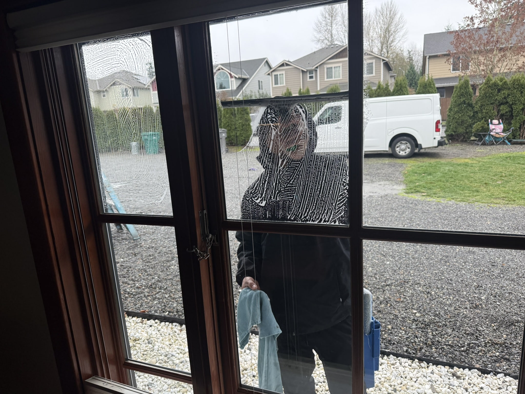 Detail cleaning Gold Bar windows