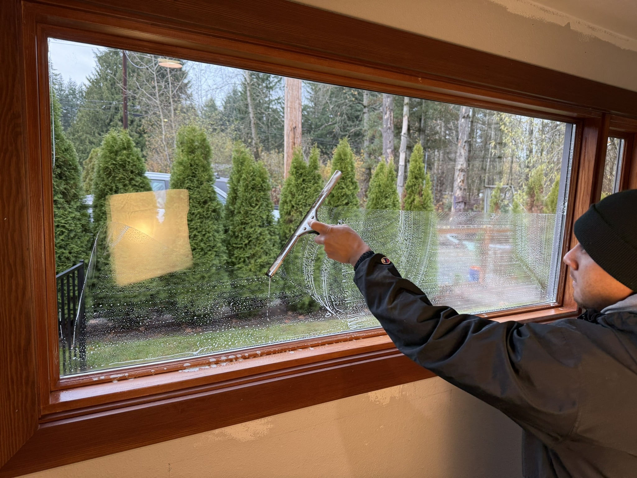 Cleaning house windows Mill Creek, WA