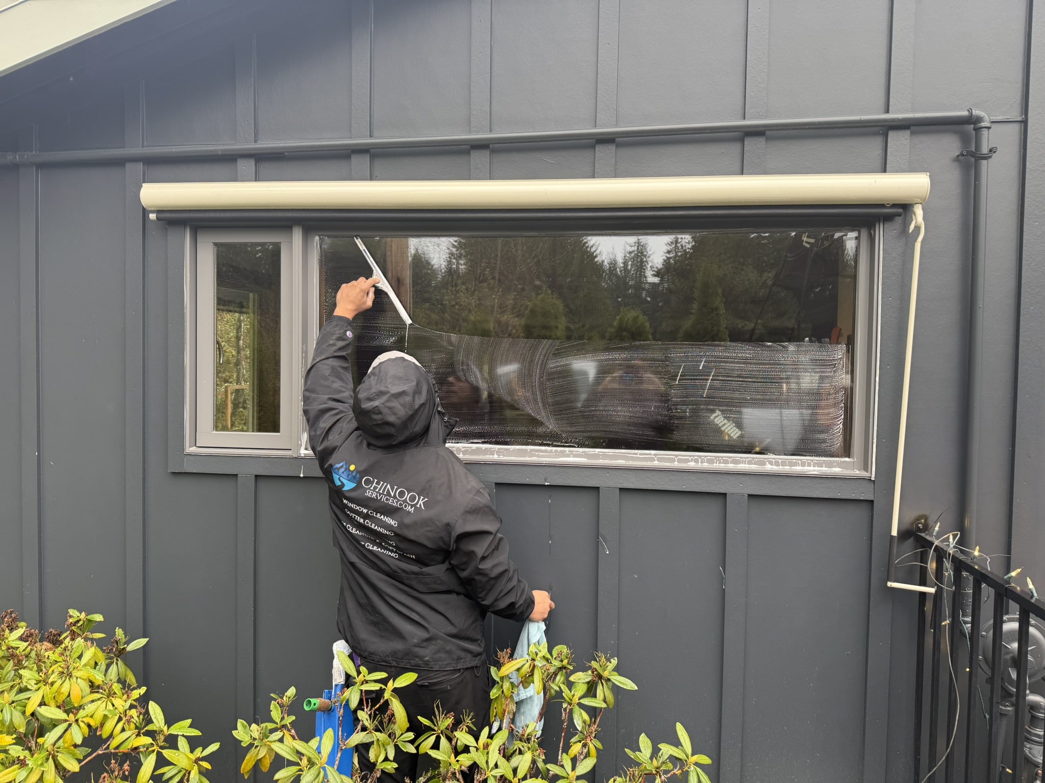 Window leaning service company Monroe, WA